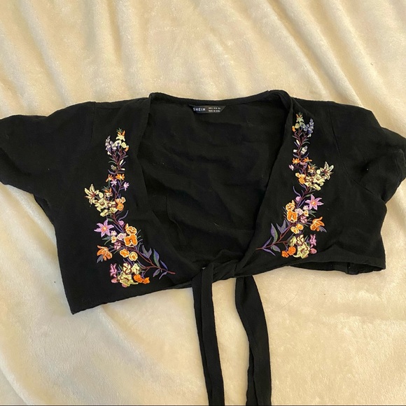 Front tie top - Picture 1 of 3